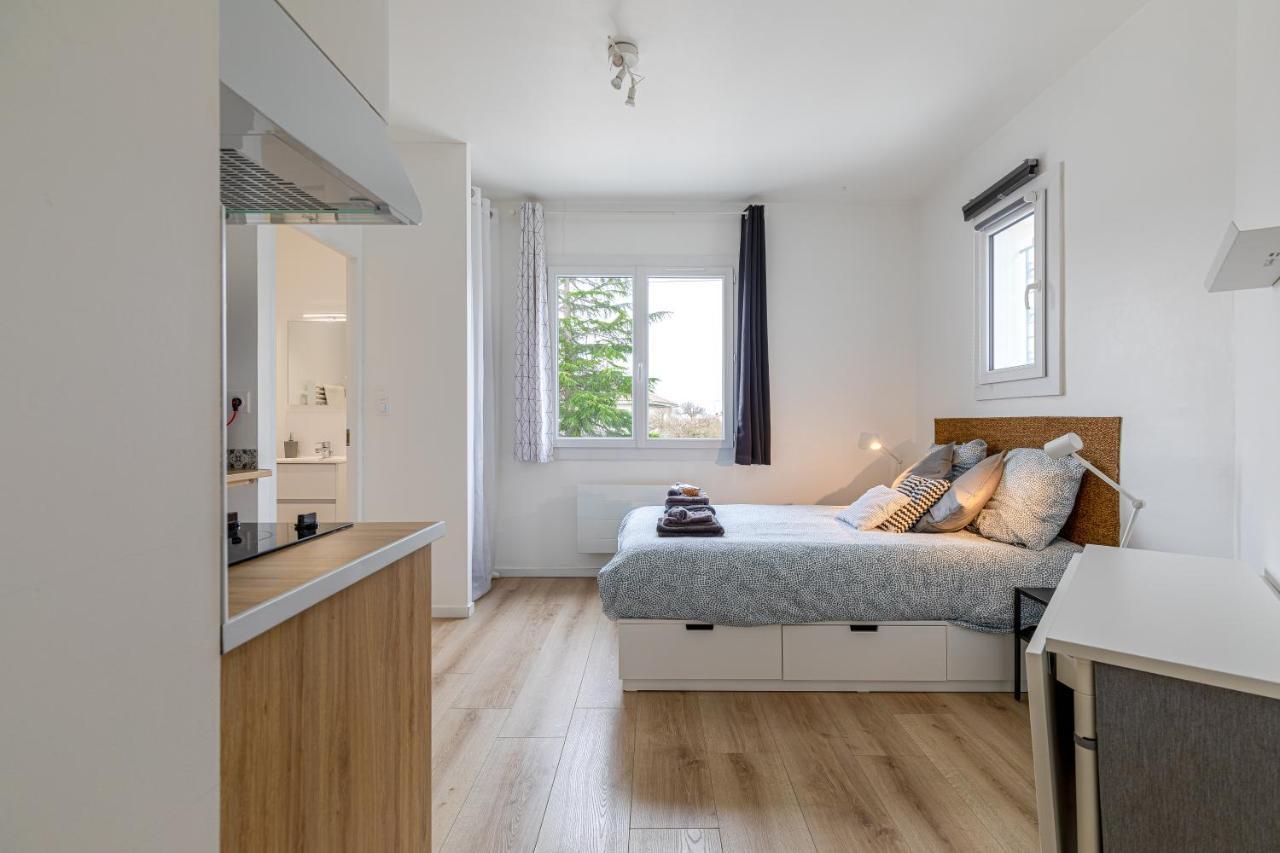 A1 Sweet Homes Angouleme L Secteur Sillac L Parking Gratuit - Animaux Acceptes エクステリア 写真